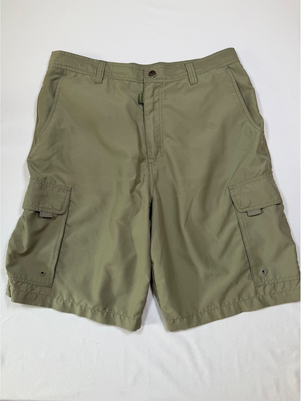 Magellan Sportswear green cargo shorts